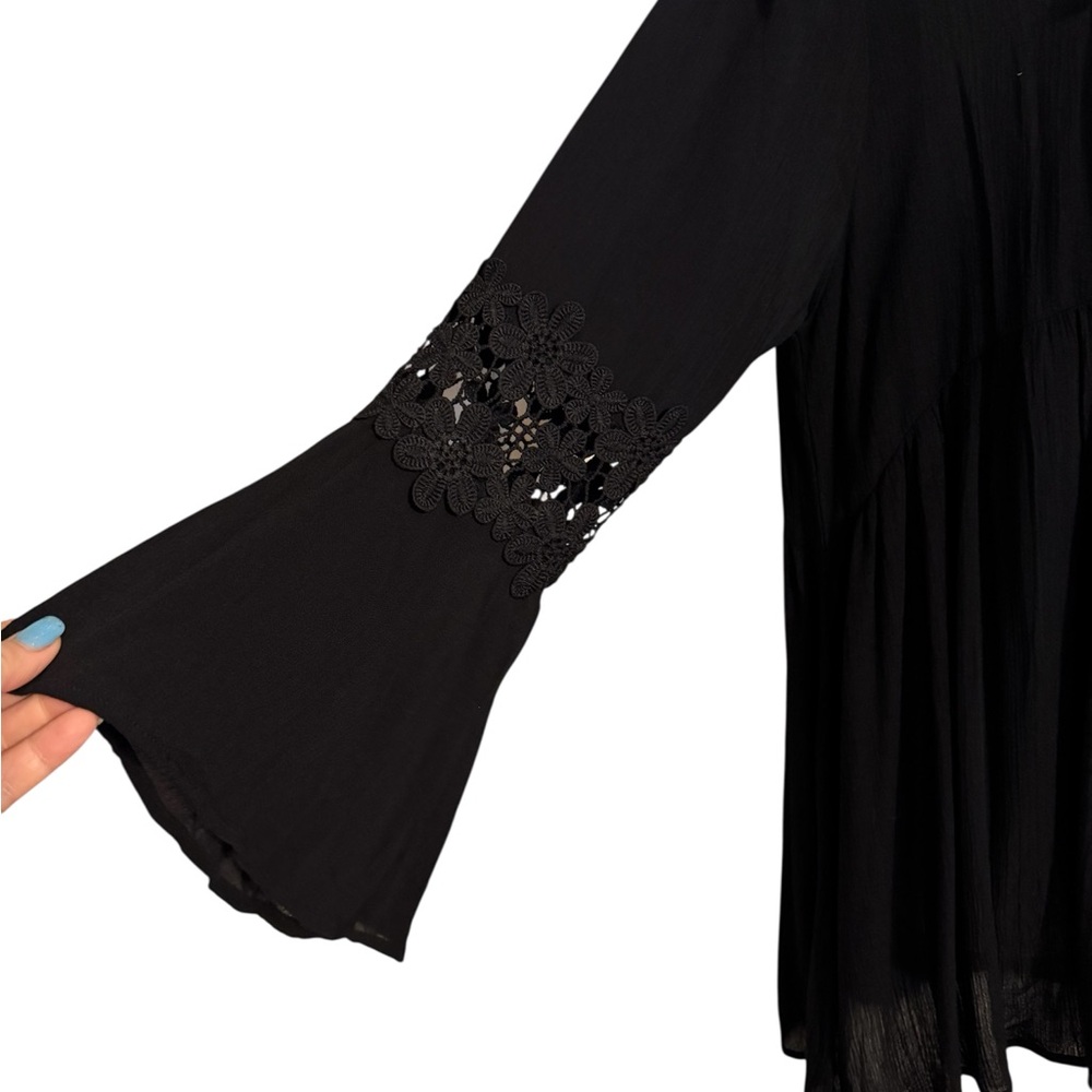 Elegant Black Lace Women's Top   SIZE:  LARGE   #B - Picture 3 of 7